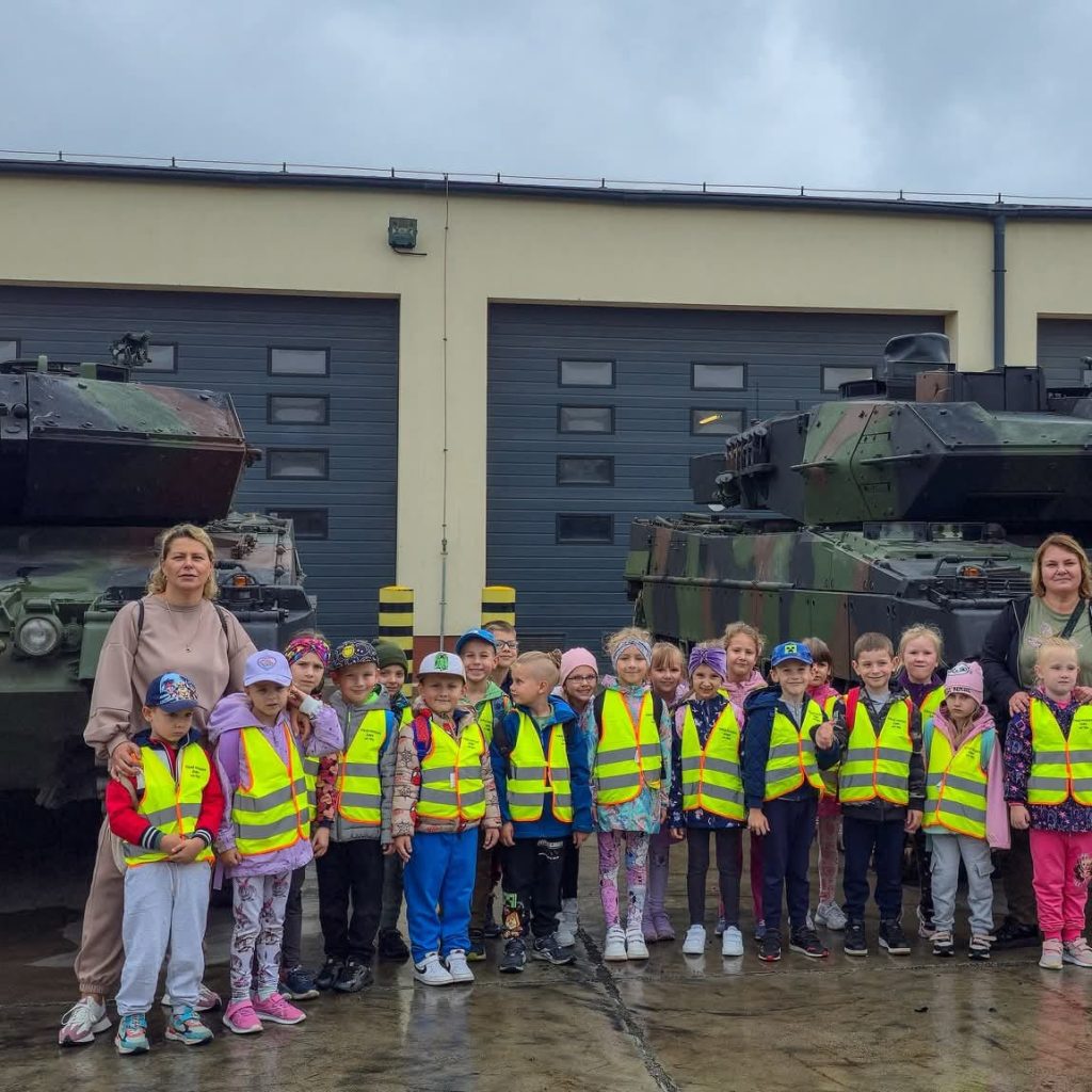 Wycieczka do jednostki wojskowej