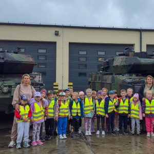 Wycieczka do jednostki wojskowej